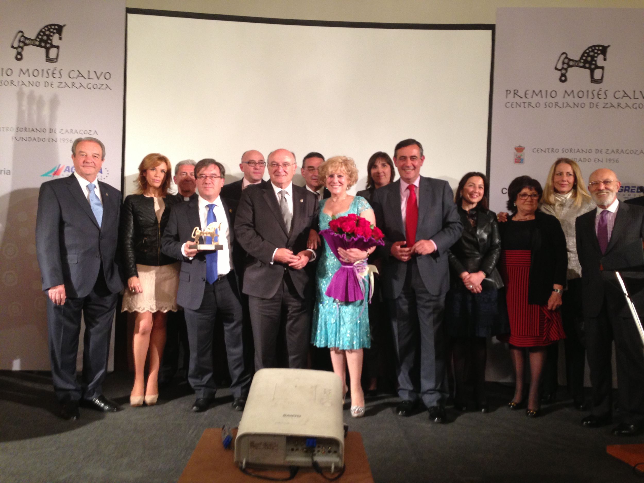 ANGEL DOLADO HA RECIBIDO EL PREMIO MOISÉS CALVO 2013. (CENTRO SORIANO DE ZARAGOZA)